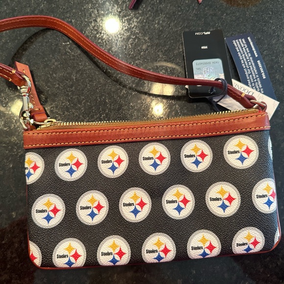 Limited Edition Dooney & Bourke Pittsburgh Steelers Signature Wristlet - Picture 8 of 9